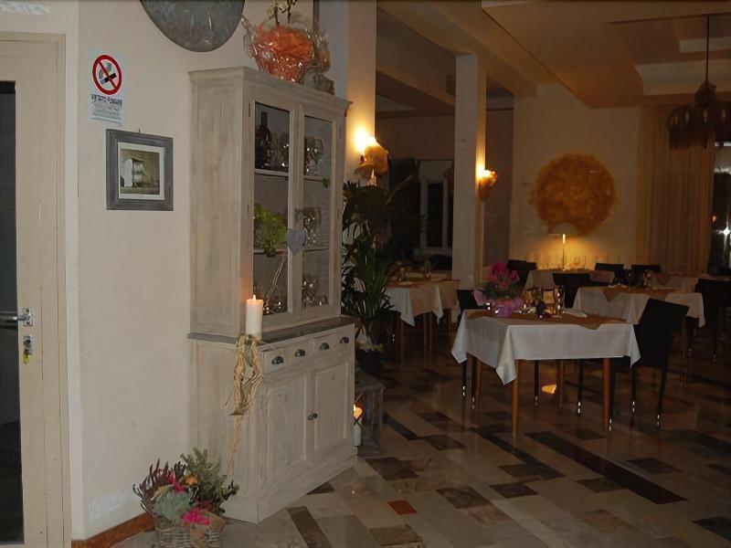 Hotel Ristorante Sole Múggia Kültér fotó